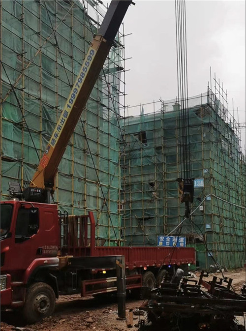 长垣市“慢工细活”—— 吊车的 “微动控制” 技术